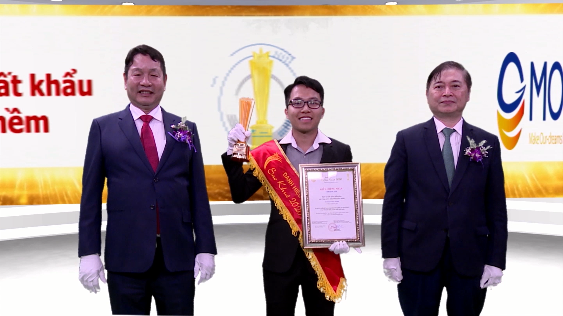 (EN) MOR Software JSC was honoured with the 2020 Sao Khue Award